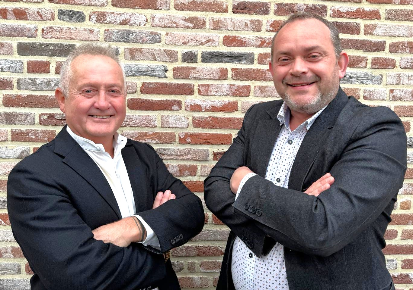 Ondertekening van een verkoopdossier bij Top Projects